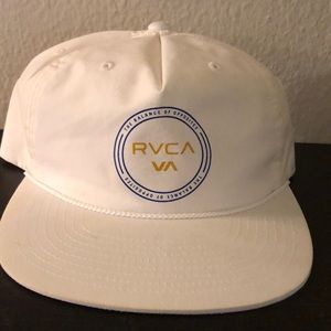 snapback rvca white